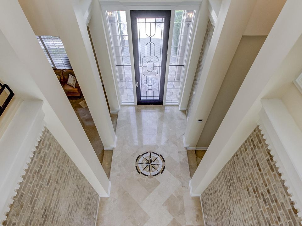 1st image of 18605 Avenue Monaco