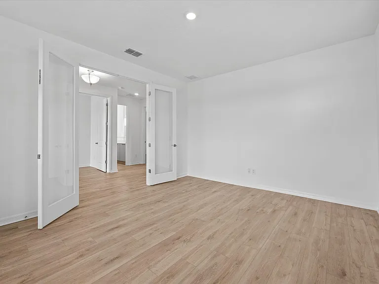 2966 Scout St — Photo 10