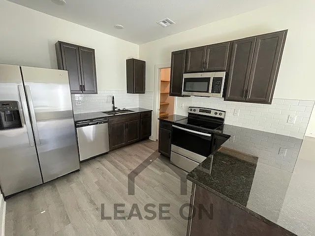 1719 S Hickory Creek Ct — Photo 4