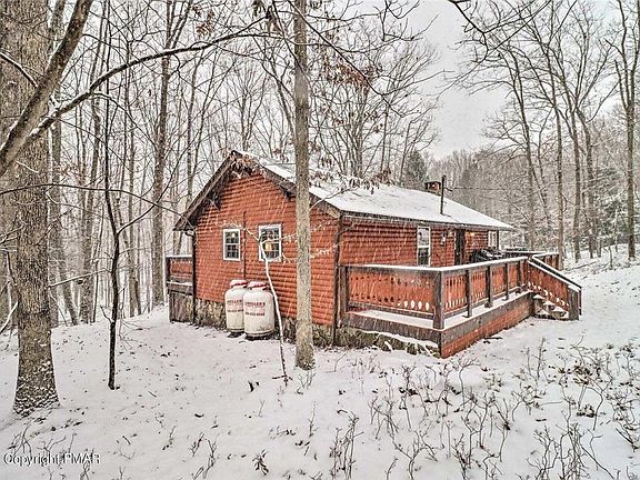 3rd image of 112 Holiday Dr