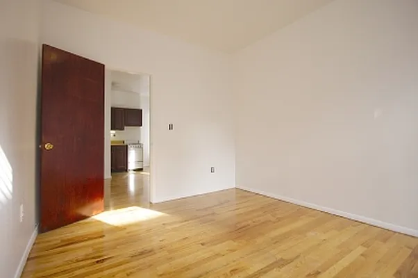 Rented by Citi Habitats | media 11