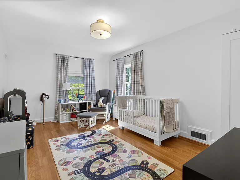 5028 Massachusetts Ave NW #A — Photo 19