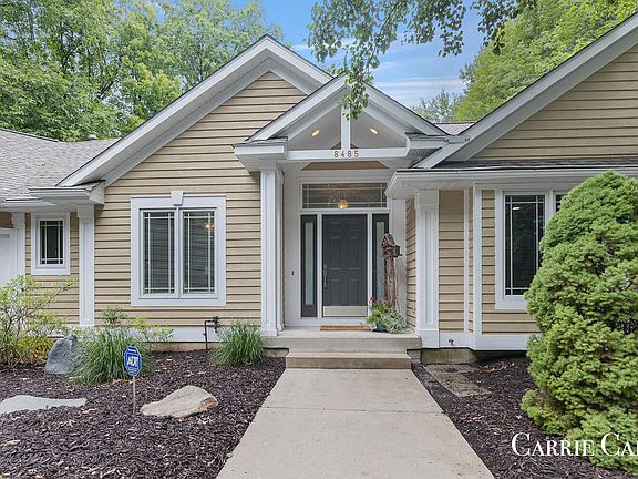 5th image of 8485 Winter Forest Dr NE