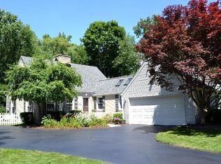 30570 W Eleven Mile Rd, Farmington Hills, MI