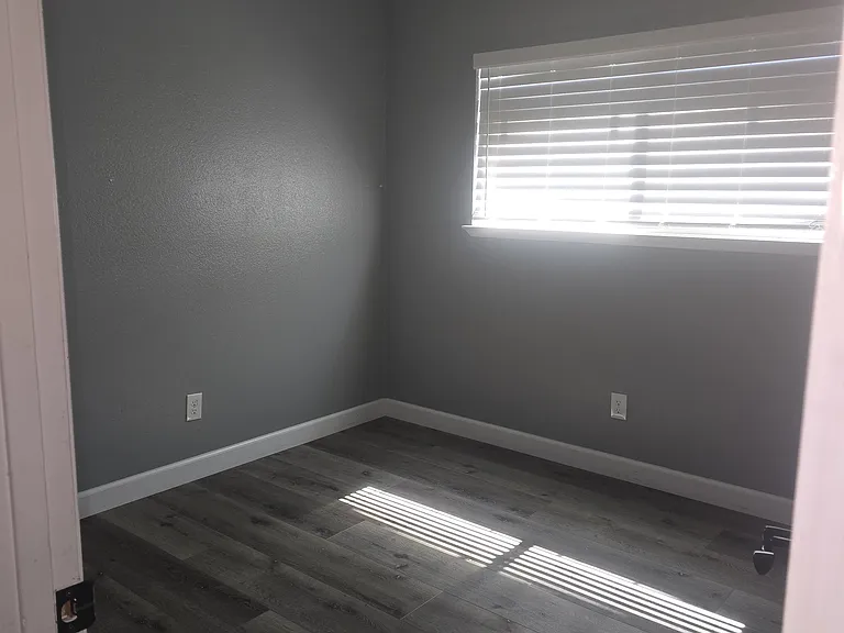 16234 School Ct — Photo 9