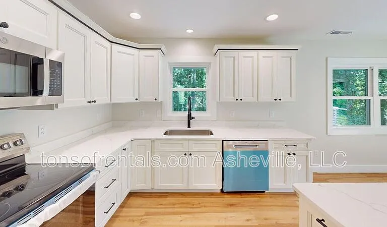 6 Tracy Ln — Photo 9