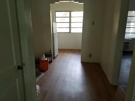 4th image of 725 Lenox Ave #7