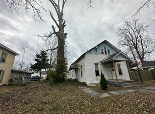 227 N Hickory St, Centralia, IL 62801