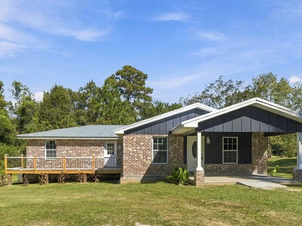 125 7th Ave, Carriere, MS 39426