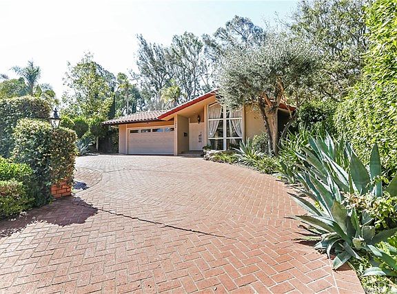 4th image of 3808 Palos Verdes Dr N