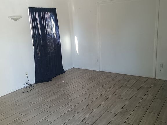 3rd image of 1518 E Diamond St #1