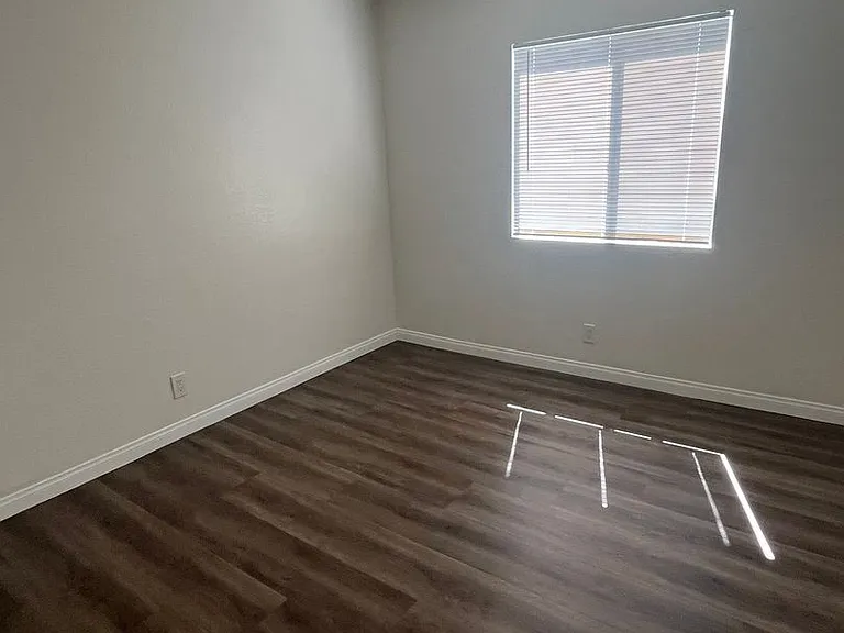555 Azusa Ave #15 — Photo 10