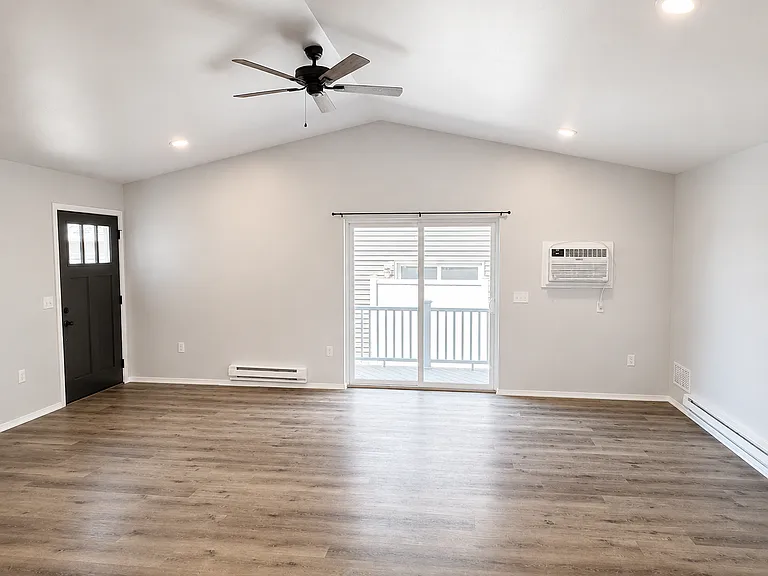 2833 Patch St — Photo 7