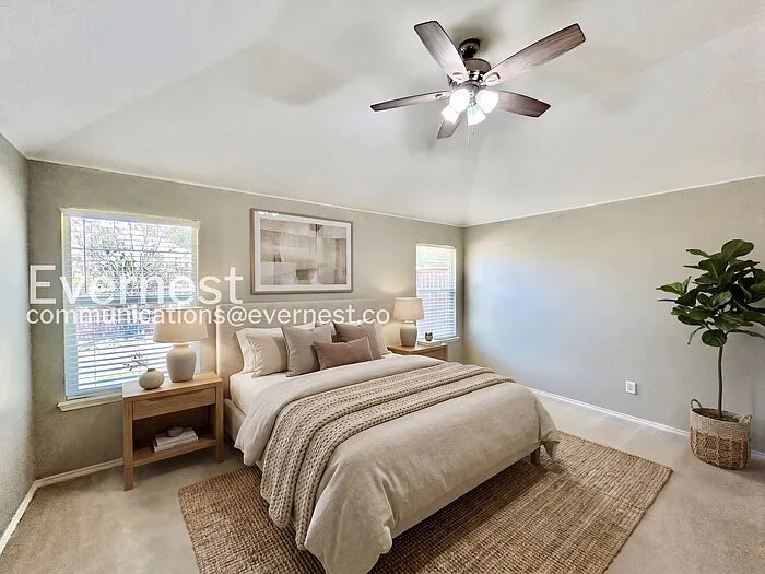 3 bed, 2.0 bath, 1819 sqft, $2,145 — Photo 3