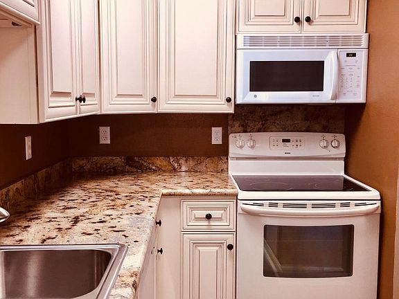 5th image of 2330 Edenborn Ave APT 101