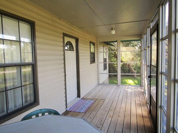 4th image of 340 Bracht Dr