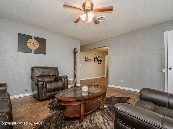 3rd image of 605 Pine Ave
