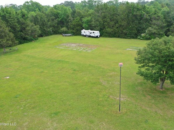 38 Minnie Penton Rd, Carriere, MS 39426
