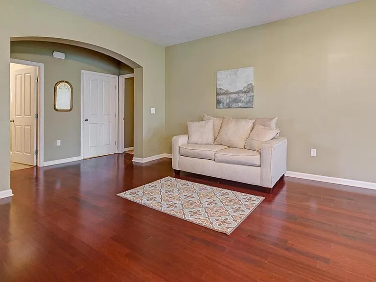 1424 Lakes Circle Dr — Photo 14