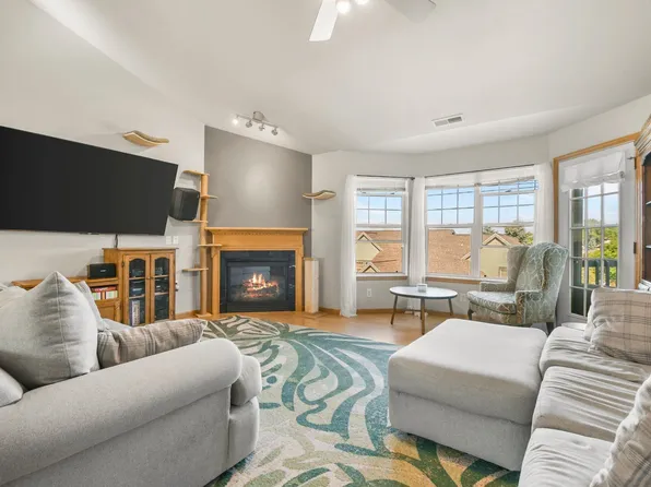 3134 Dorchester Way APT 4, Madison, WI 53719