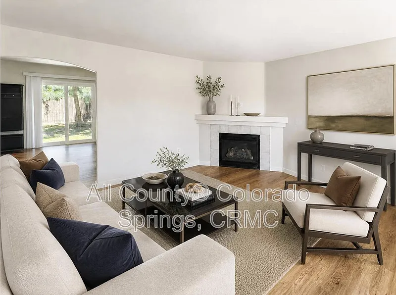 2 bed, 2.0 bath, 992 sqft, $1,595 — Photo 2
