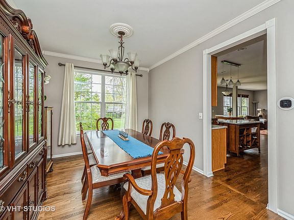 3rd image of 4931 Thistle Ln