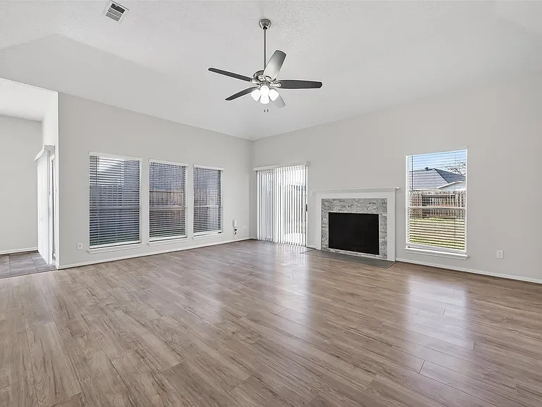 3126 Lakefield Way — Photo 5