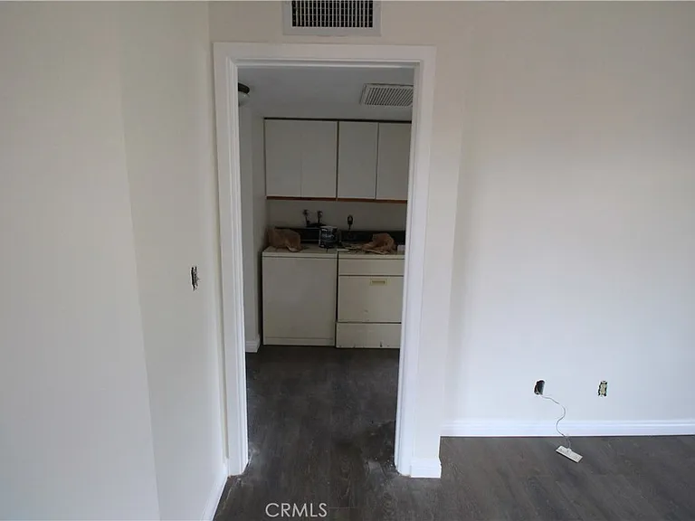 415 W Stocker St #307 — Photo 6