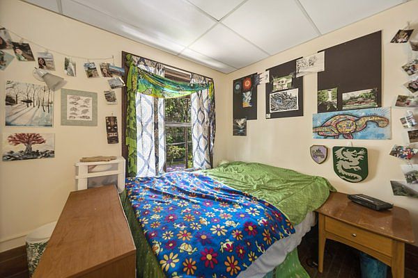 2nd image of 216 Dearborn Pl #5