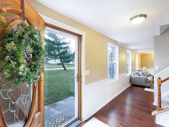 3rd image of 2033 Stoney Hill Dr