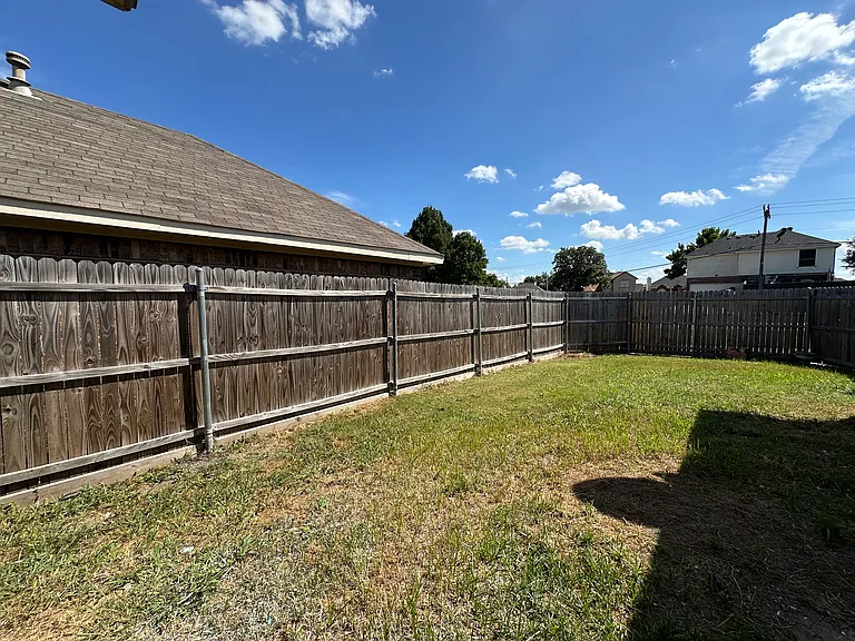 551 Stonewall Way — Photo 16