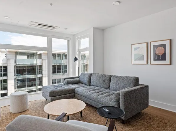 District - Co-Living