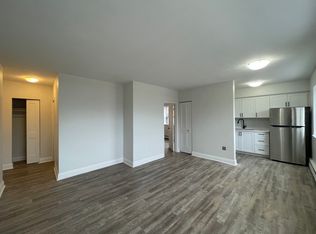 987 Mohawk Rd E #9, Hamilton, ON L8T 2R9