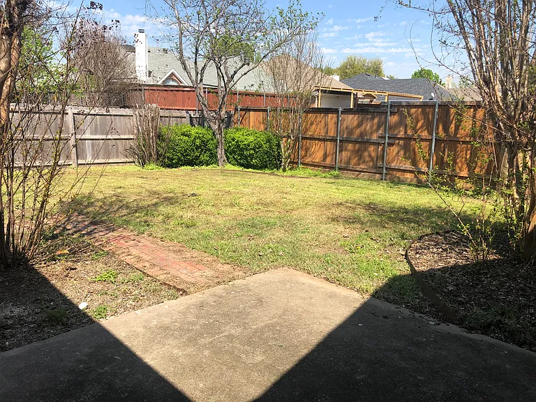 3841 Rolling Hills Dr — Photo 24
