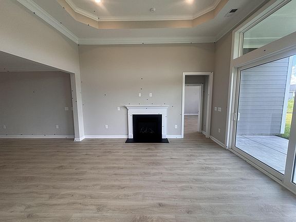 4th image of 453 Starlit Way
