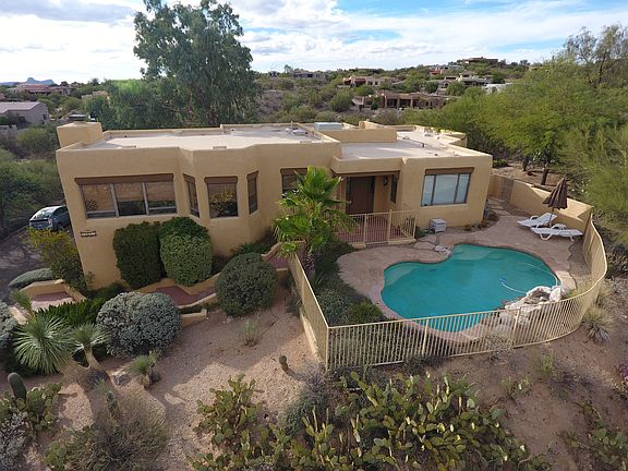 2nd image of 10825 N Poinsettia Dr
