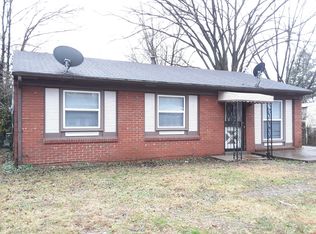 4504 Garda Dr, Louisville, KY 40219