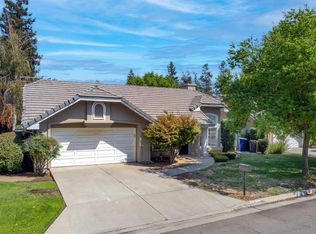 802 E Newcastle Ln, Fresno, CA 93720