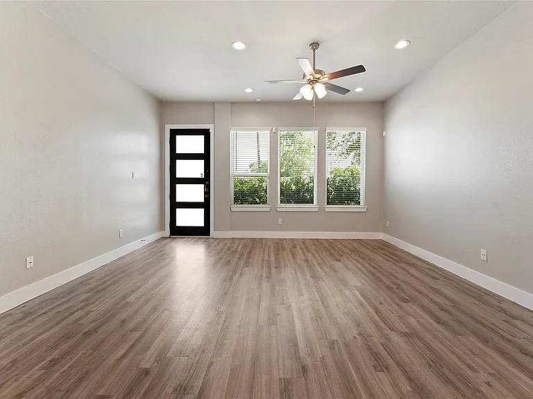7703 Rainbow Close Ln — Photo 7