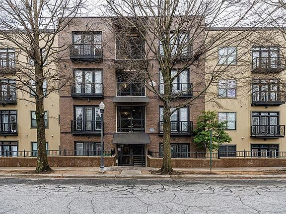 2nd image of 5300 Peachtree Rd Unit 1209