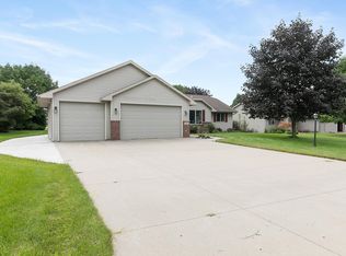 W6013 Blazing Star Dr, APPLETON, WI 54915