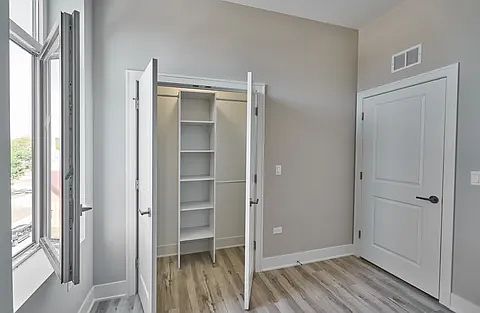 5th image of 4149 S Cottage Grove Ave #307