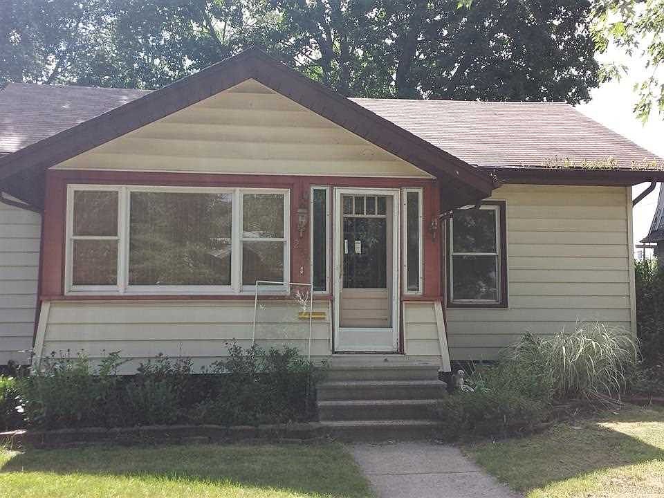 1st image of 233 Manor Ave