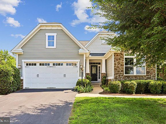 2nd image of 3104 Lake Wesley Ct
