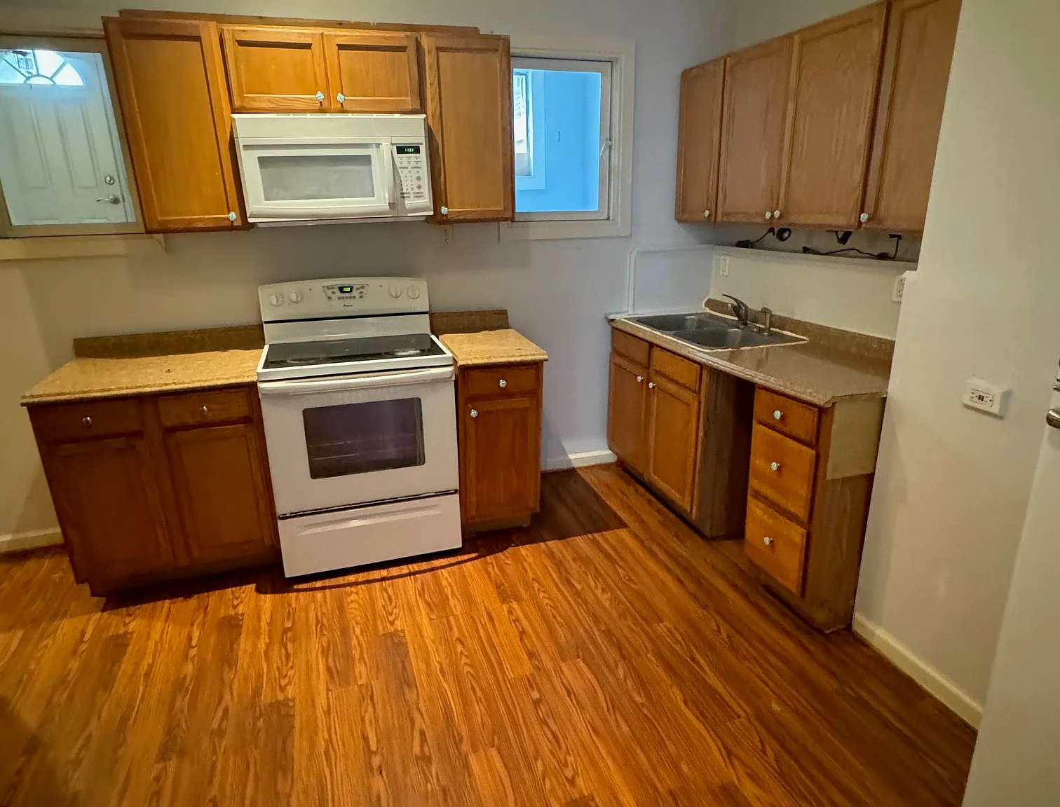 843 Blossom Way - 1 — Photo 3