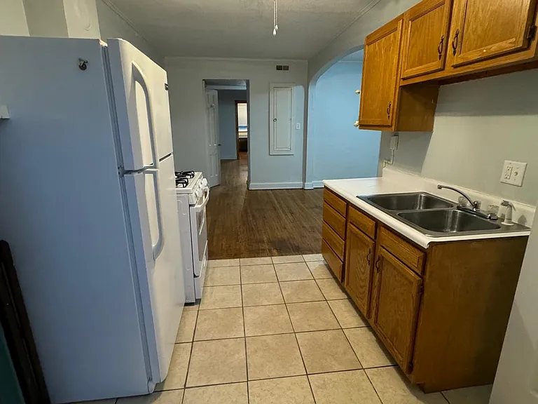 2551 Indianola Ave #1 — Photo 26