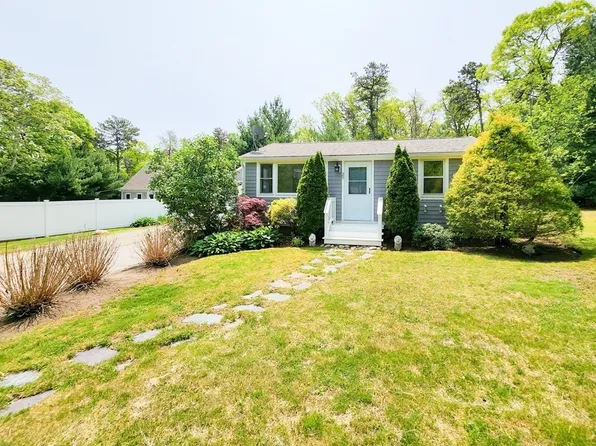 35 Cammett Way, Barnstable, MA 02630