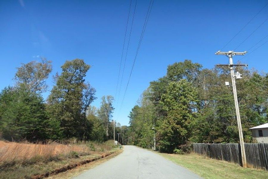 2nd image of 200 N Mount Tabor Church Rd