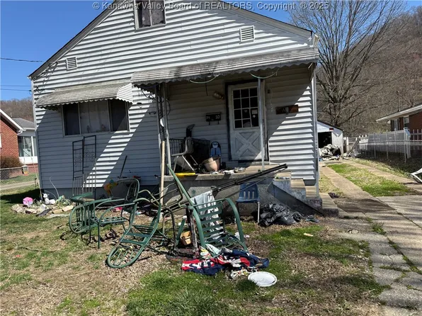 3410 Williams Ave, Belle, WV 25015