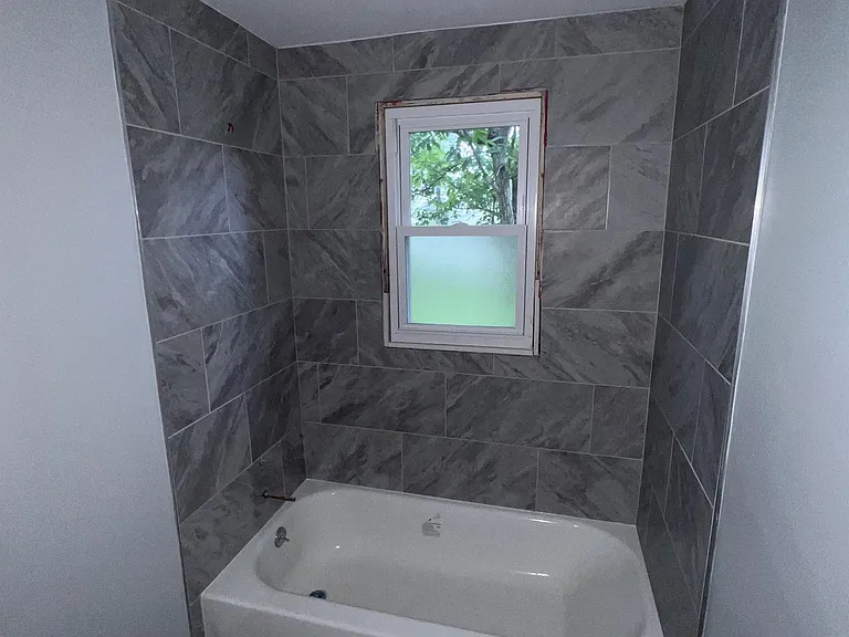 400 Knickerbocker Ave — Photo 16